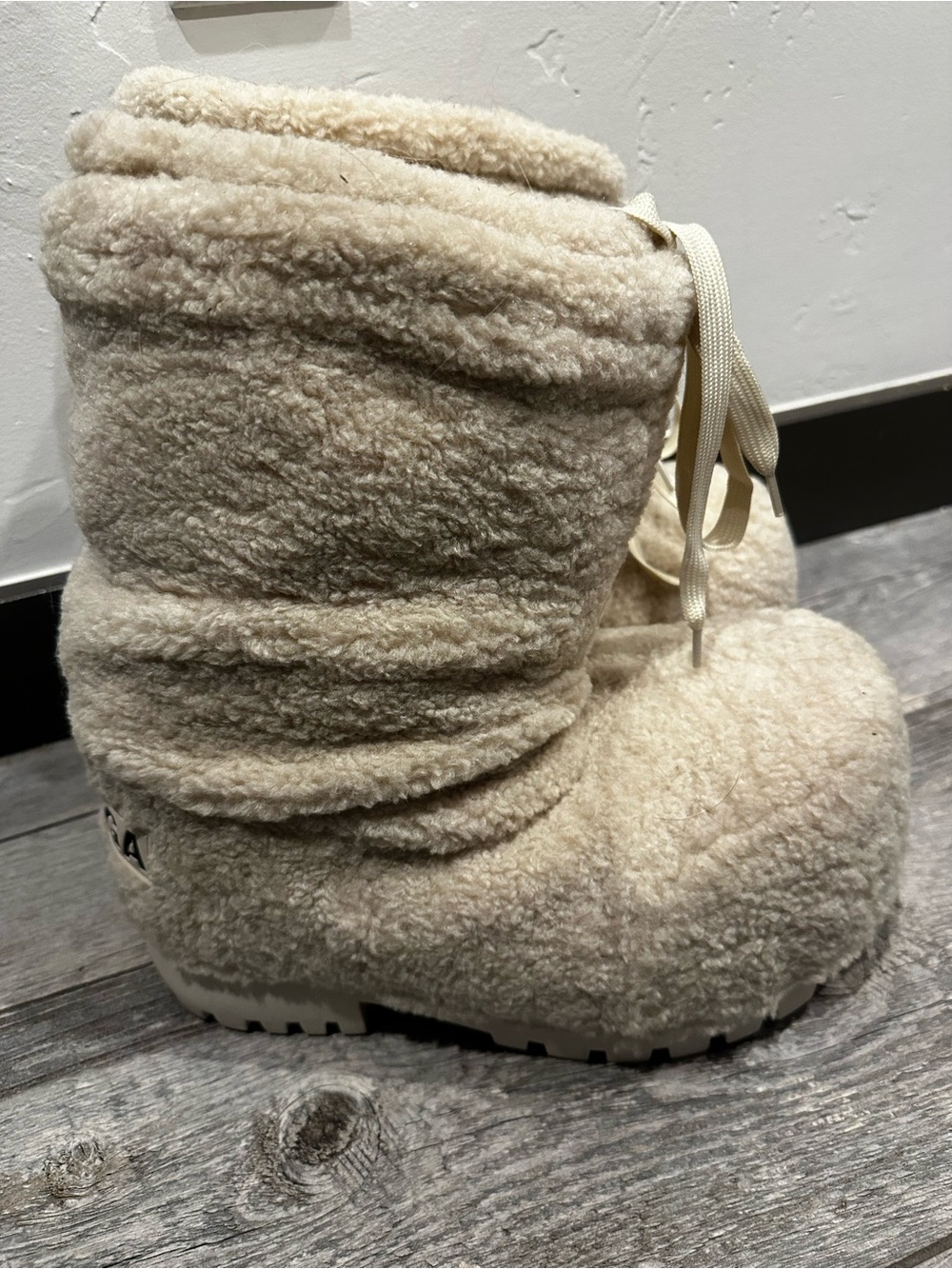 Balenciaga Alaska Low Boot Faux shearling 38
